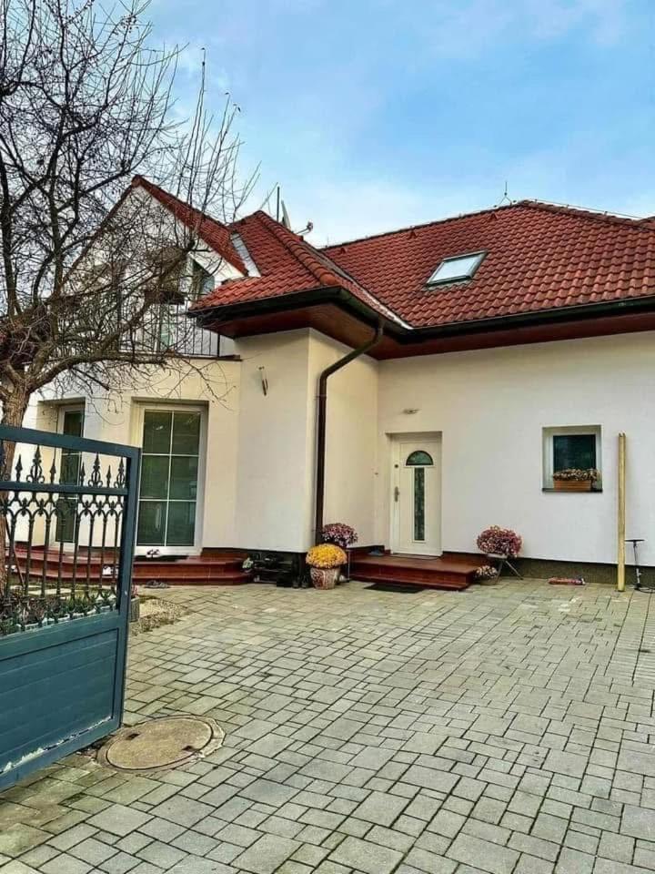 Cozy Sapa Stay Praga Esterno foto